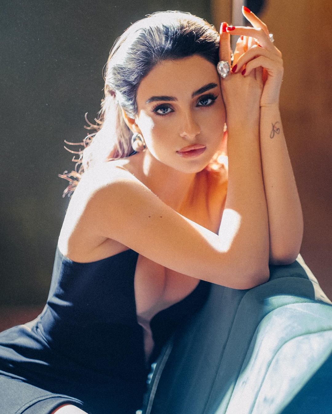 &quot;Мне важно, чтобы меня содержали&quot;. Тринчер сказала, сколько должен зарабатывать ее мужчина